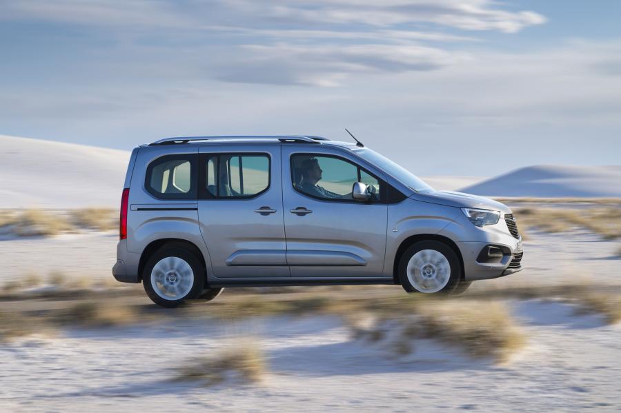  Opel Combo Life 2018 года  (фото 24 из 44)